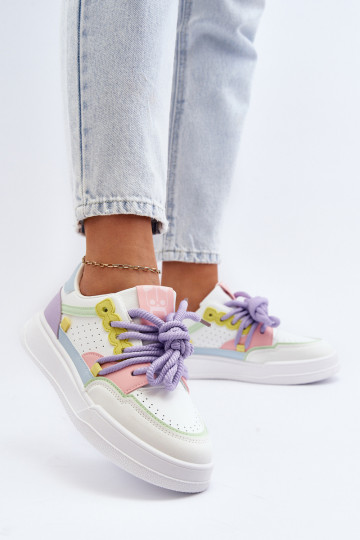 Sportliche Schuhe aus Kunstleder in verschiedenen Farben Avanalis