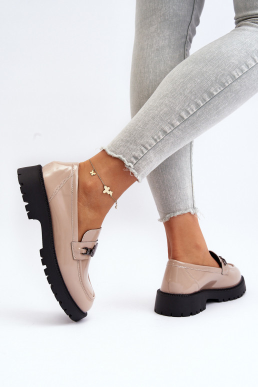 Mocassins met lakeffect met brede hakken beige Ezoma