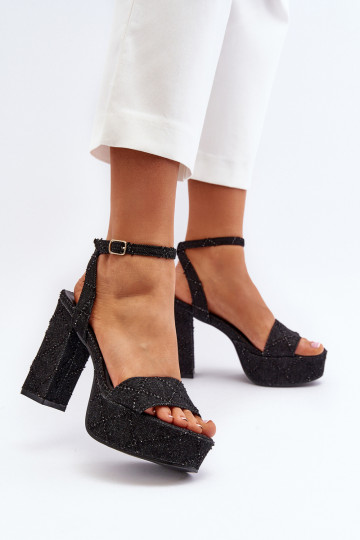 Sandales à talons en jean de couleur noire Acrana