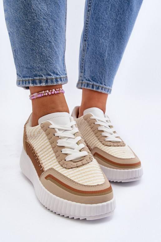Sneakers model schoenen met een beige platform Redala Sneakers model schoenen met een beige platform Redala