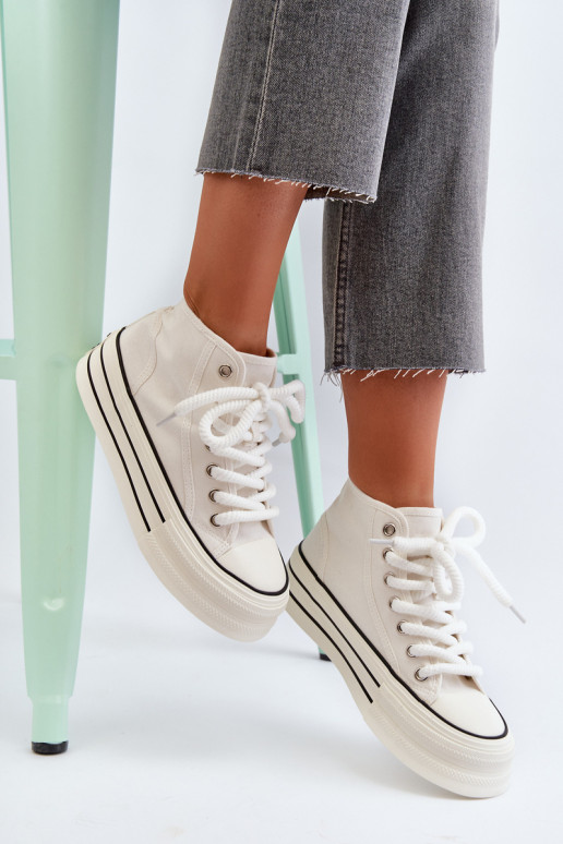 Casual schoenen met een platform in de witte kleur Aineri Casual schoenen met een platform in de witte kleur Aineri