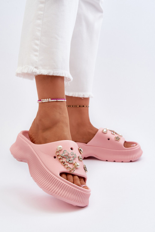 Chaussons légers avec de beaux détails en rose Afariana Chaussons légers avec de beaux détails en rose Afariana