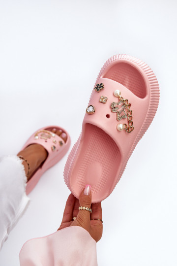 Lichte pantoffels met mooie details in roze Afariana 2