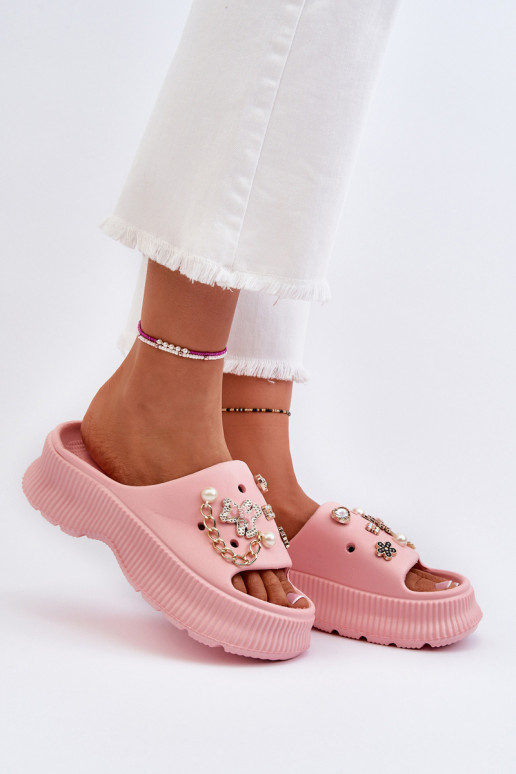 Lichte pantoffels met mooie details in roze Afariana