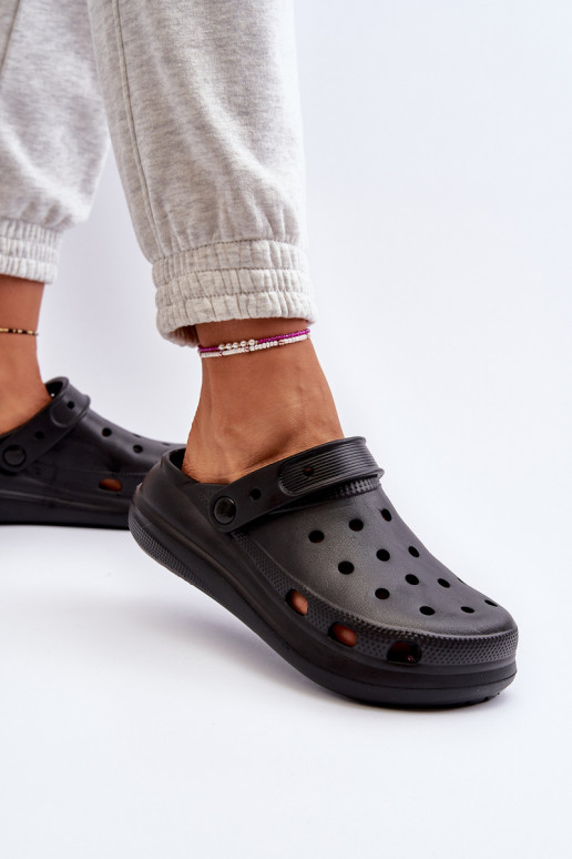 Chaussons légers de couleur noire Ilariana Chaussons légers de couleur noire Ilariana