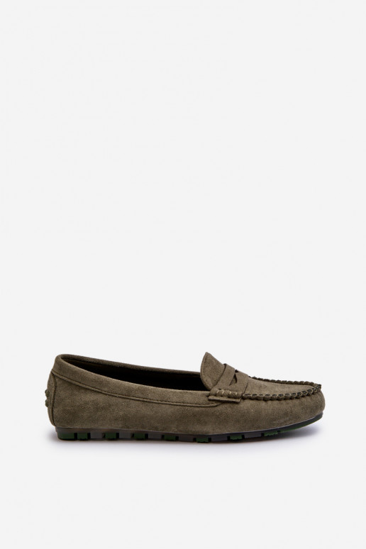 Klassisches Damen-Mokassin-Modell aus Wildleder in der Farbe Khaki von Glimris Klassisches Damen-Mokassin-Modell aus Wildleder in der Farbe Khaki von Glimris