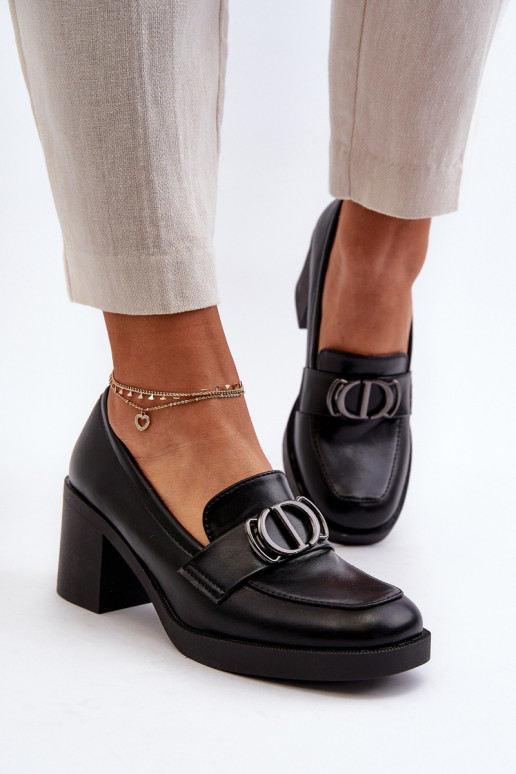 chaussures à talons avec ornements en noir Nedarea