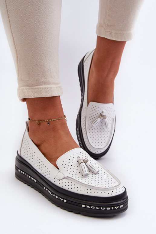 Damesmocassins met vergulde zool in de kleur Assetnima wit