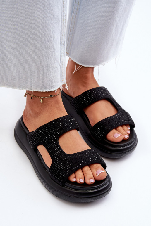 Tongs décorées pour femmes avec plateforme de couleur noire Jestella Tongs décorées pour femmes avec plateforme de couleur noire Jestella