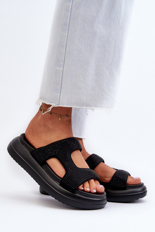Tongs décorées pour femmes avec plateforme de couleur noire Jestella Tongs décorées pour femmes avec plateforme de couleur noire Jestella