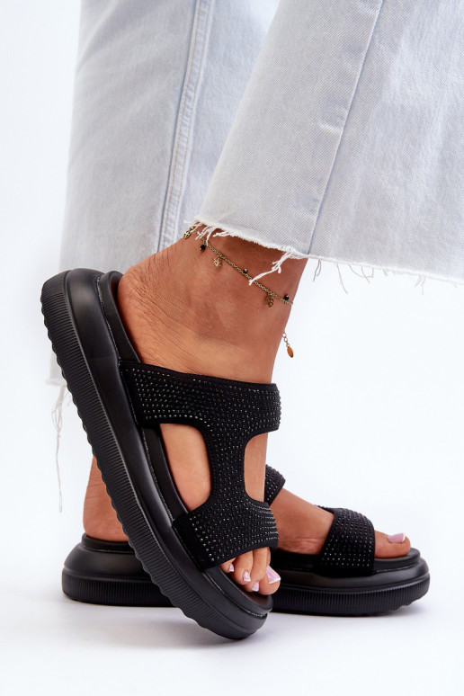 Tongs décorées pour femmes avec plateforme de couleur noire Jestella Tongs décorées pour femmes avec plateforme de couleur noire Jestella