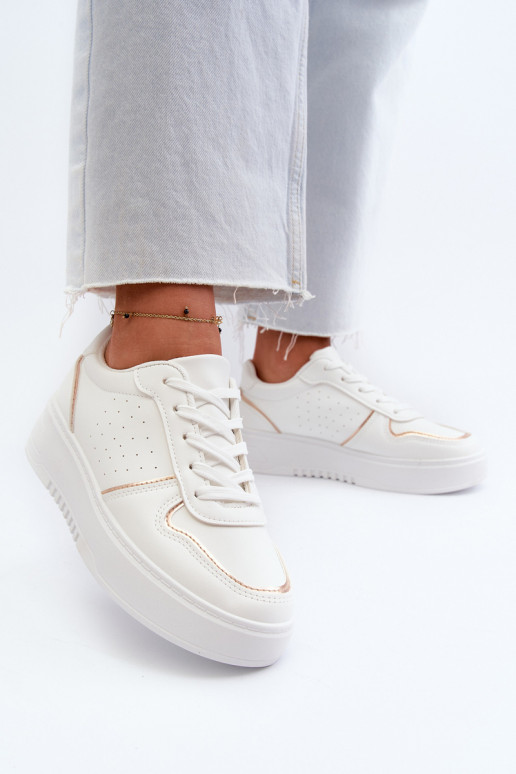 Chaussures baskets modèle à plateforme de couleur blanche Tessama