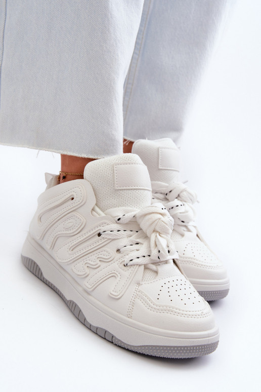 Chaussures modèle baskets en cuir écologique de couleur blanche Berilla