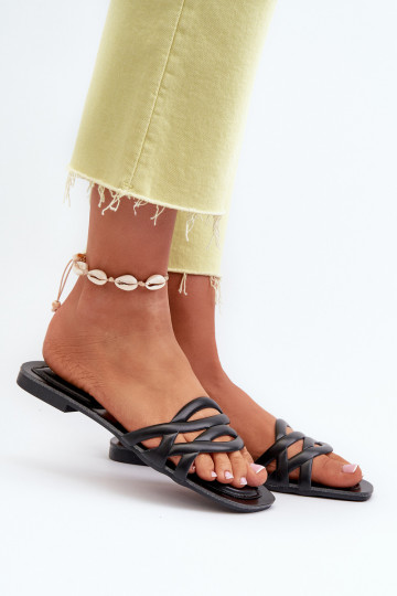 Dames slippers van kunstleer met brede hakken zwarte kleur Moldela 2