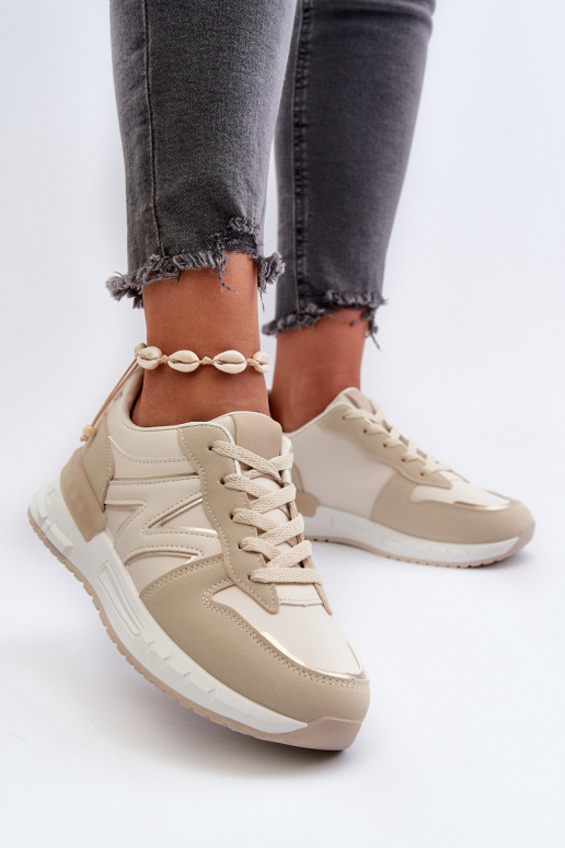 Sneakers-Modellschuhe aus beigem Öko-Leder von Kaimans Sneakers-Modellschuhe aus beigem Öko-Leder von Kaimans