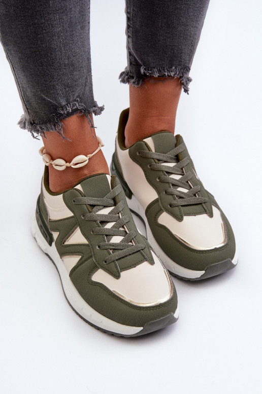 Sneakers-Modellschuhe aus Öko-Leder in grüner Farbe Kaimans Sneakers-Modellschuhe aus Öko-Leder in grüner Farbe Kaimans