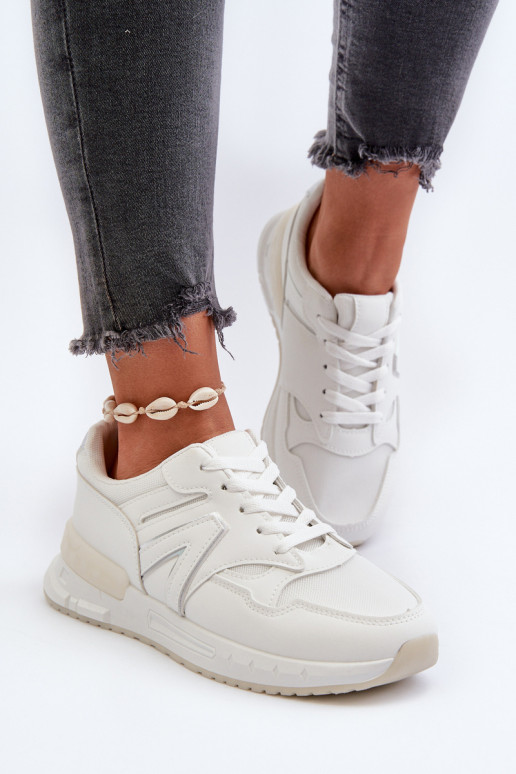 Chaussures modèle baskets en cuir écologique de couleur blanche Vinelli