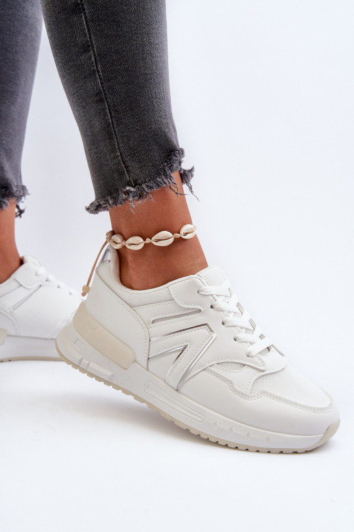 Sneakers-Modellschuhe aus Öko-Leder in der Farbe Weiß von Vinelli Sneakers-Modellschuhe aus Öko-Leder in der Farbe Weiß von Vinelli