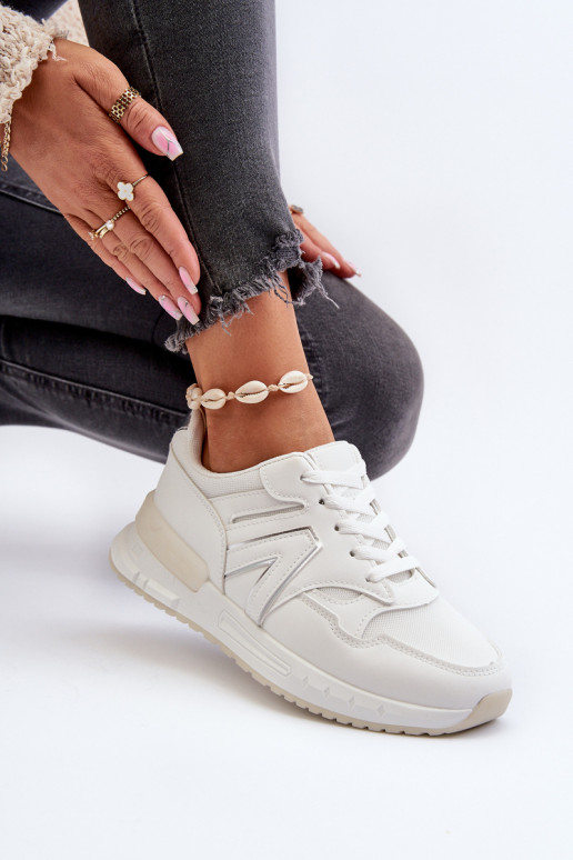 Chaussures modèle baskets en cuir écologique de couleur blanche Vinelli