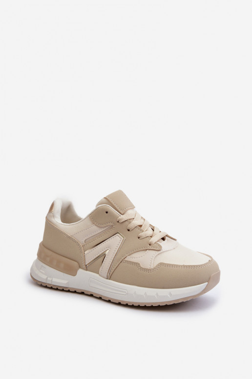 Sneakers-Modellschuhe aus beigem Öko-Leder von Vinelli Sneakers-Modellschuhe aus beigem Öko-Leder von Vinelli