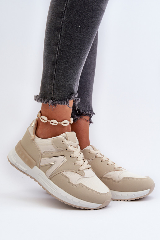 Sneakers-Modellschuhe aus beigem Öko-Leder von Vinelli Sneakers-Modellschuhe aus beigem Öko-Leder von Vinelli