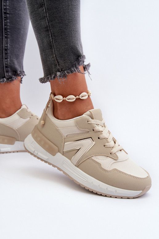 Sneakers-Modellschuhe aus beigem Öko-Leder von Vinelli Sneakers-Modellschuhe aus beigem Öko-Leder von Vinelli