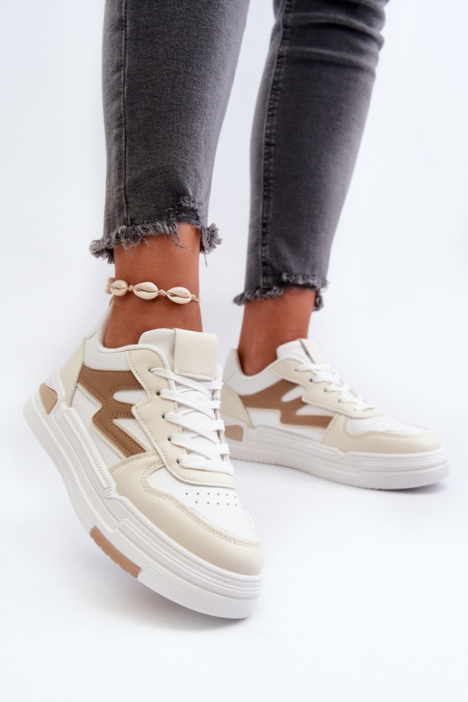 Sneakers-Modellschuhe mit Plateau aus beigem Öko-Leder von Lynnette