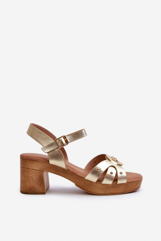 Damessandalen met hakken gemaakt van eco-leer in de gouden kleur Assames Damessandalen met hakken gemaakt van eco-leer in de gouden kleur Assames