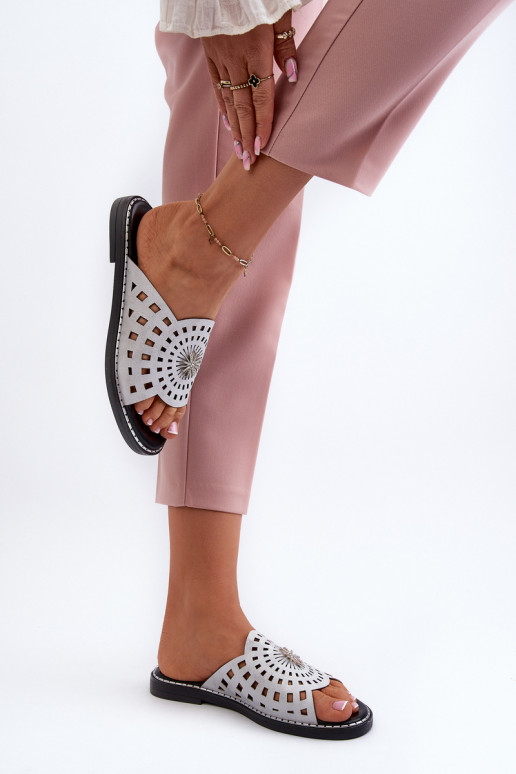 avec brillance Chaussons pour femmes à talons larges avec ornements couleur argent Ebirena