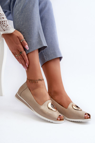 Chaussures à talons dorées avec ornements en simili cuir Biolita
