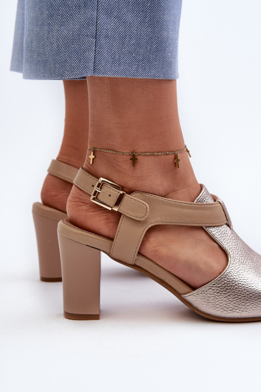 Damessandalen met hoge hak gemaakt van eco-leer in de goudkleur Queenmarie Damessandalen met hoge hak gemaakt van eco-leer in de goudkleur Queenmarie