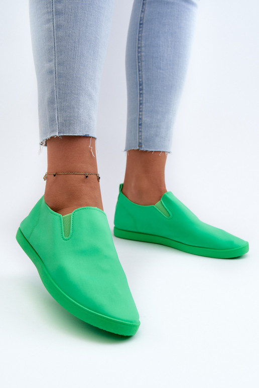 Chaussures de sport chaussures de loisirs Slip-On couleur verte Lovinia