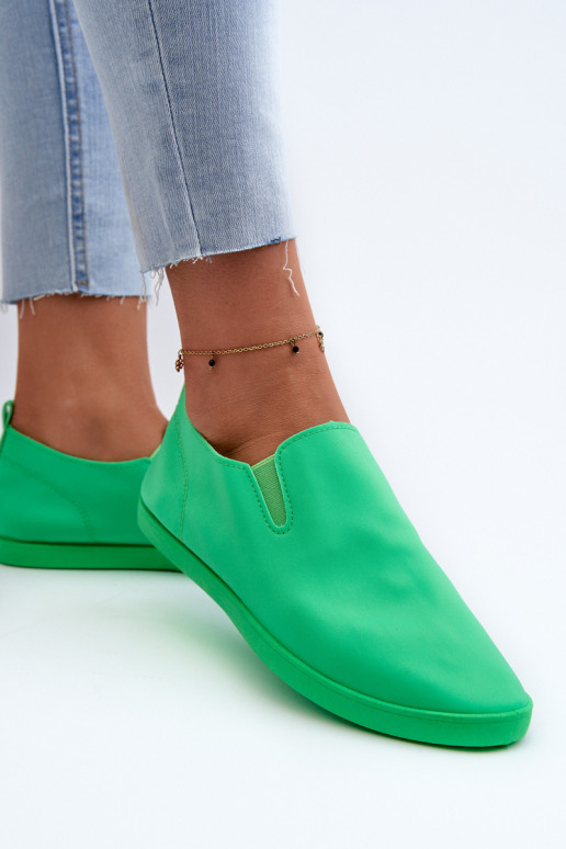Chaussures de sport chaussures de loisirs Slip-On couleur verte Lovinia