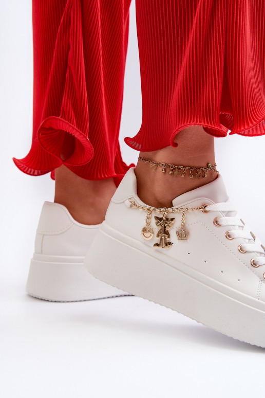 Chaussures modèle baskets avec plateforme en blanc Tivissa Chaussures modèle baskets avec plateforme en blanc Tivissa