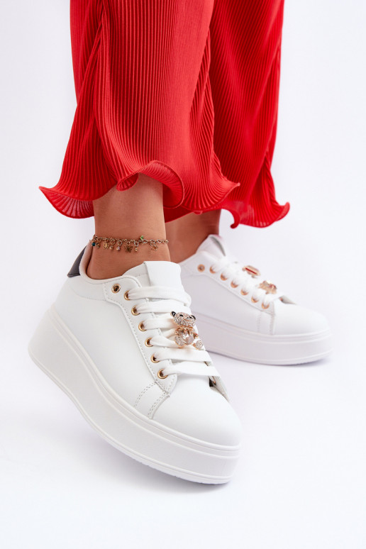 Baskets modèle chaussures à plateforme de couleur blanche Moanda