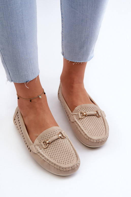 Durchbrochene Damenmokassins mit Verzierungen in Beige von Kaydance
