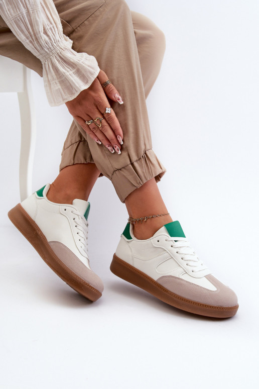Baskets modèle chaussures de sport couleur blanche Uvetta