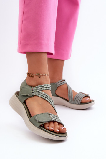 Comfortabele sandalen met zelfklevende sluitingen in groene kleur Eladora