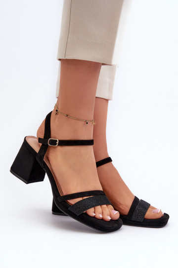 Elegante sandalen met hoge hakken Z Błyszczącym in de zwarte kleur Tessata 2