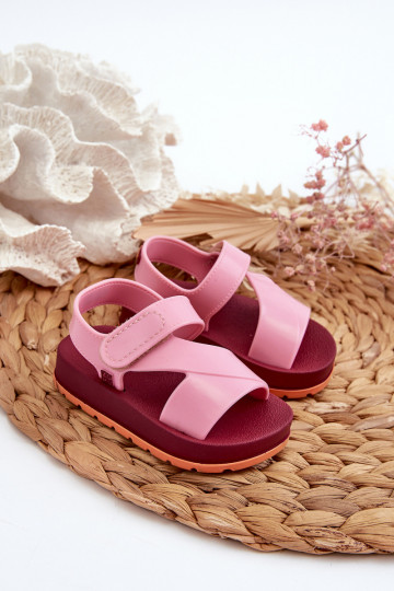 Kindersandalen mit Klebeverschlüssen LL385001 rosa Farbe