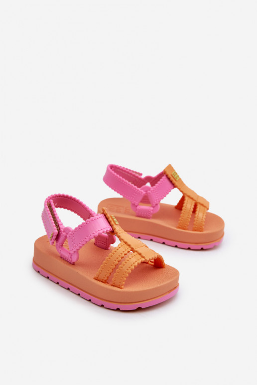 Sandales enfant à attaches adhésives LL385026 coloris orange Sandales enfant à attaches adhésives LL385026 coloris orange