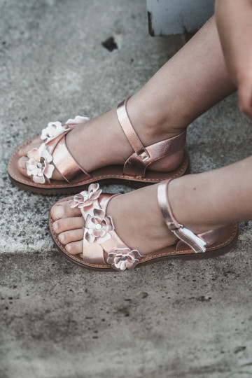 sandales Enfant Ozdobione à motifs floraux avec attaches adhésives rose Fagossa 2