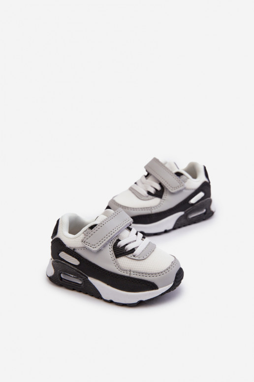 Modèle de sneaker enfant chaussures à attaches adhésives couleur gris Krissandra