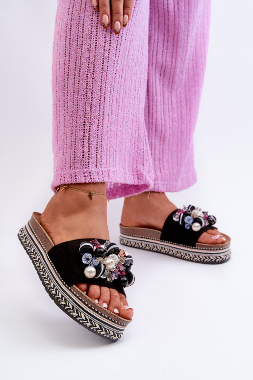 Damen-Flip-Flops mit Plateau und schönen Details S.Barski HY077 in schwarzer Farbe
