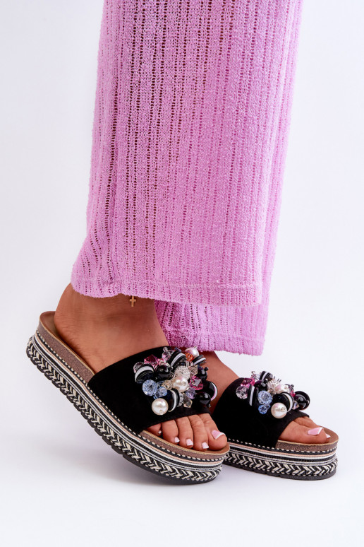 Damen-Flip-Flops mit Plateau und schönen Details S.Barski HY077 in schwarzer Farbe