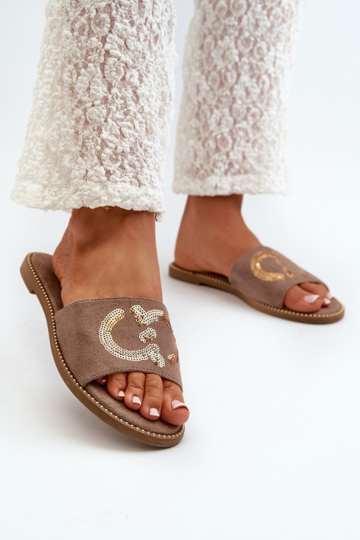 Platte damesslippers met glanzende schubben S.Barski KV27-052 bruine kleur Platte damesslippers met glanzende schubben S.Barski KV27-052 bruine kleur