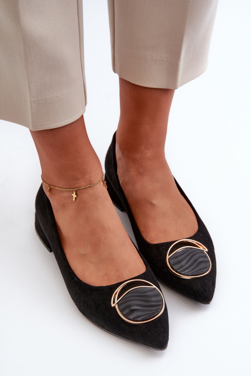 Schoenen met lage hak Z gemaakt van eco-suède S.Barski KV27-037 zwarte kleur Schoenen met lage hak Z gemaakt van eco-suède S.Barski KV27-037 zwarte kleur