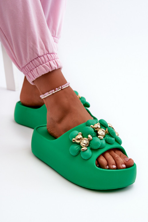 Damespantoffels Lichte pantoffels met mooie details en een massieve zool in groene Bremavia Damespantoffels Lichte pantoffels met mooie details en een massieve zool in groene Bremavia
