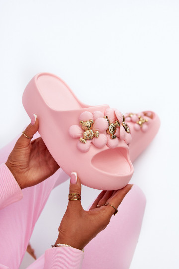 Damespantoffels Lichte pantoffels met mooie details en een massieve zool in roze Bremavia