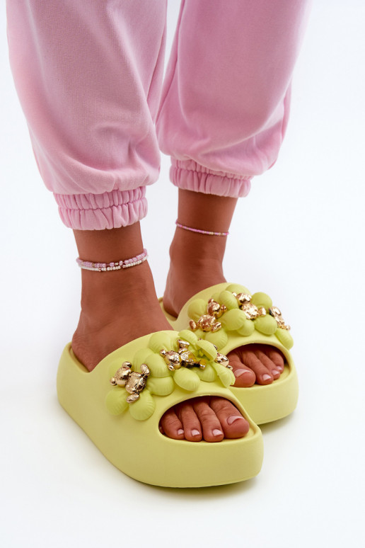 Chaussons pour femmes Chaussons légers avec de beaux détails et une semelle massive Kalkės Bremavia